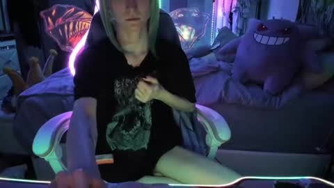 Snapshot of greeneyedlovexo chatting on November 3, 2025, 6:36 am GreenEyedLovexo online show from November 3, 2025, 6:36 am