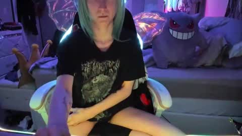 Snapshot of greeneyedlovexo chatting on November 12, 2025, 6:47 am GreenEyedLovexo online show from November 12, 2025, 6:47 am