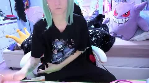 Snapshot of greeneyedlovexo chatting on November 14, 2025, 2:49 pm GreenEyedLovexo online show from November 14, 2025, 2:49 pm