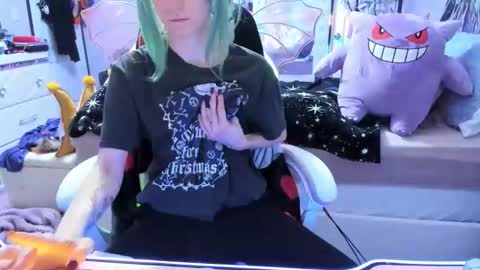 Snapshot of greeneyedlovexo chatting on November 15, 2025, 3:04 am GreenEyedLovexo online show from November 15, 2025, 3:04 am