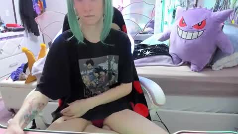 Snapshot of greeneyedlovexo chatting on November 19, 2025, 6:19 pm GreenEyedLovexo online show from November 19, 2025, 6:19 pm