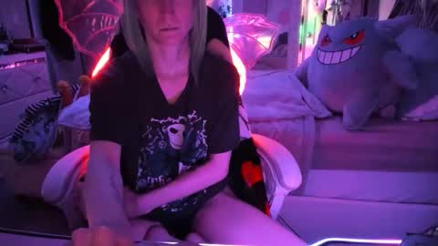 Snapshot of greeneyedlovexo chatting on December 1, 2025, 6:29 am GreenEyedLovexo online show from December 1, 2025, 6:29 am