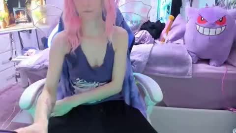 GreenEyedLovexo online show from March 4, 2026, 7:20 pm