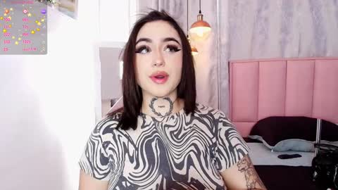 Snapshot of greennbella chatting on December 17, 2024, 6:53 pm online show from December 17, 2024, 6:53 pm