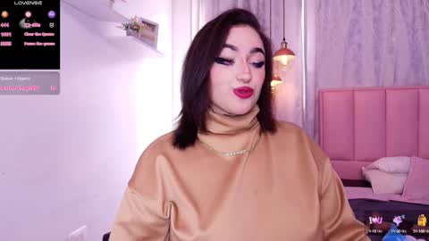 Snapshot of greennbella chatting on December 18, 2024, 7:19 pm online show from December 18, 2024, 7:19 pm