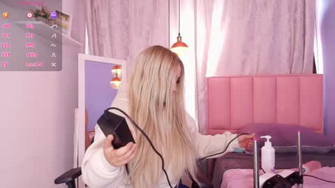 Snapshot of greennbella chatting on January 7, 2025, 7:17 pm online show from January 7, 2025, 7:17 pm