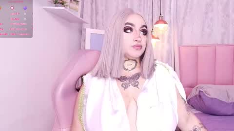 Snapshot of greennbella chatting on February 13, 2025, 7:10 pm online show from February 13, 2025, 7:10 pm