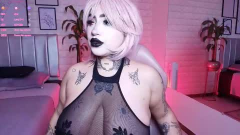 Snapshot of greennbella chatting on September 10, 2025, 7:14 pm online show from September 10, 2025, 7:14 pm