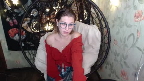 Lina online show from September 24, 2025, 11:35 am