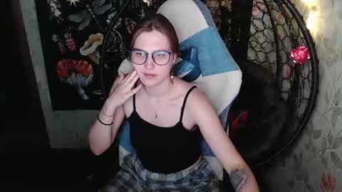 Snapshot of greenwitch9 chatting on June 12, 2026, 3:55 pm Lina online show from June 12, 2026, 3:55 pm