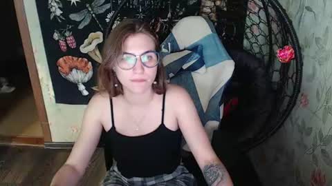Snapshot of greenwitch9 chatting on June 16, 2026, 11:02 am Lina online show from June 16, 2026, 11:02 am