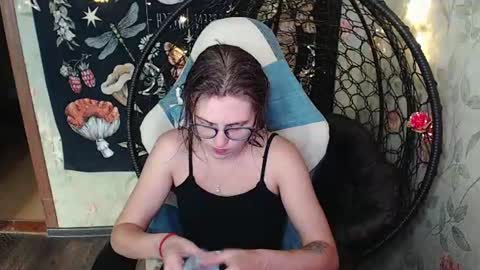 Lina online show from July 23, 2026, 12:03 pm