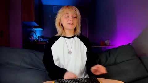 Greg-independent model online show from January 10, 2025, 5:26 am