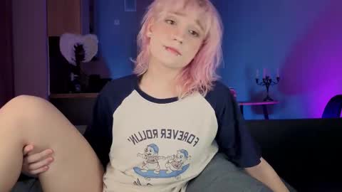 Greg-independent model online show from February 11, 2026, 8:47 pm