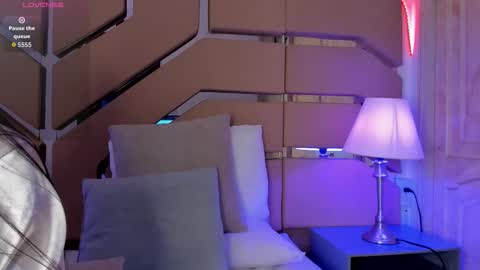 greidy_baker online show from November 10, 2025, 3:16 am