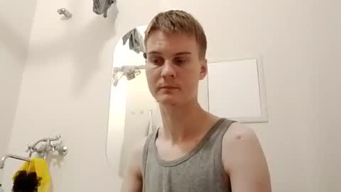 Snapshot of greonn chatting on July 1, 2026, 8:27 am Felix online show from July 1, 2026, 8:27 am