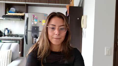 Snapshot of greta_miss chatting on October 16, 2025, 4:30 pm Emmy online show from October 16, 2025, 4:30 pm
