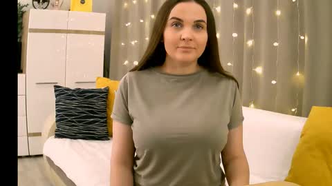 GretaGrant online show from October 27, 2025, 2:59 am