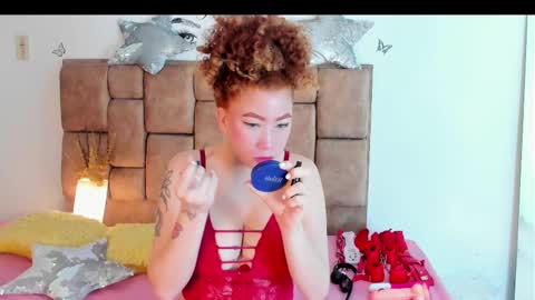 grettaandcoulle online show from February 12, 2025, 1:41 am