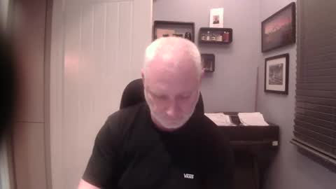 Snapshot of greyfox_6000 chatting on January 28, 2025, 5:35 pm greyfox_6000 online show from January 28, 2025, 5:35 pm