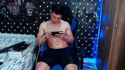 Snapshot of griego01 chatting on June 4, 2026, 6:19 am griego01 online show from June 4, 2026, 6:19 am