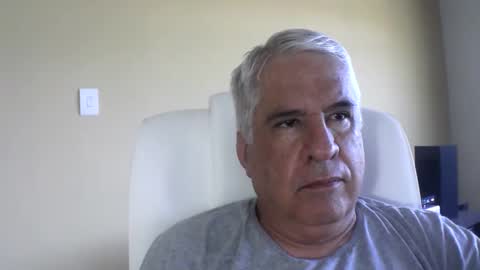 Snapshot of grisa01 chatting on February 18, 2026, 12:23 pm grisa01 online show from February 18, 2026, 12:23 pm