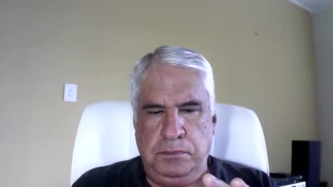 Snapshot of grisa01 chatting on March 9, 2026, 12:31 pm grisa01 online show from March 9, 2026, 12:31 pm