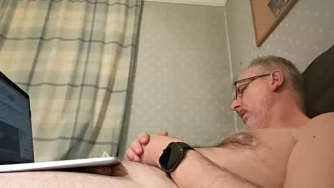 grossebite4444 online show from June 13, 2026, 11:57 pm
