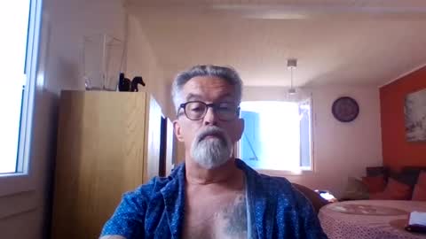 Grybear online show from June 3, 2026, 6:27 am