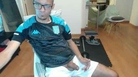 guachin_new online show from October 22, 2025, 4:13 am