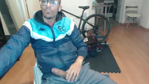 guachin_new online show from October 26, 2025, 11:27 am