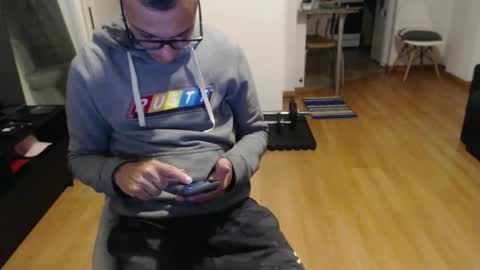 guachin_new online show from April 11, 2026, 5:01 am