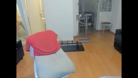 guachin_new online show from April 18, 2026, 8:07 am