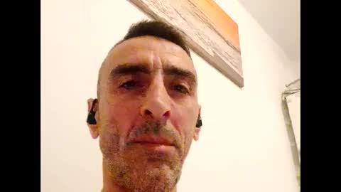 guanchoe online show from March 2, 2025, 8:18 pm