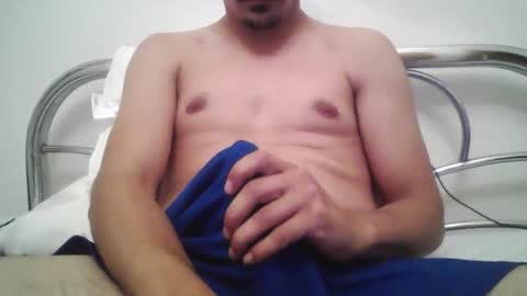 guapete 21x online show from October 13, 2025, 7:03 pm