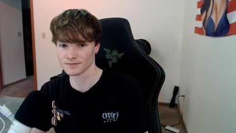 gucciboi4 online show from November 15, 2025, 7:32 pm