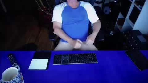 guesswhatigot2 online show from February 26, 2025, 11:52 am