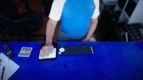 guesswhatigot2 online show from November 15, 2025, 2:53 am