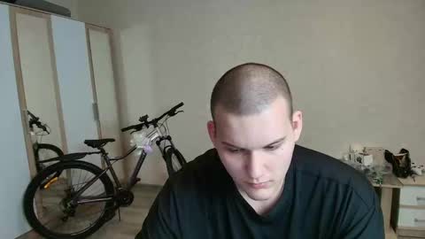 Snapshot of gufi011 chatting on June 3, 2026, 5:51 pm Gufi online show from June 3, 2026, 5:51 pm