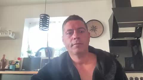 guil0 online show from September 12, 2025, 10:26 am