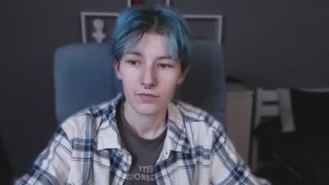 guitarandangell online show from October 23, 2025, 9:52 am