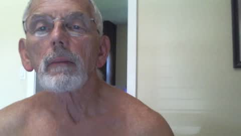 Snapshot of gulfcoast1952 chatting on December 30, 2024, 5:44 pm Roy online show from December 30, 2024, 5:44 pm