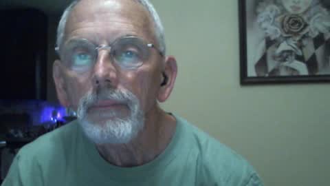 Snapshot of gulfcoast1952 chatting on January 29, 2025, 2:21 pm Roy online show from January 29, 2025, 2:21 pm