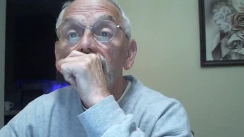 Snapshot of gulfcoast1952 chatting on February 12, 2025, 11:40 am Roy online show from February 12, 2025, 11:40 am