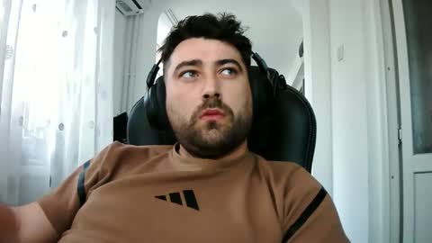 Snapshot of guliverreal chatting on November 27, 2025, 11:01 am guliverreal online show from November 27, 2025, 11:01 am