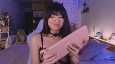 Snapshot of gummysaurus chatting on May 15, 2026, 11:23 pm S online show from May 15, 2026, 11:23 pm
