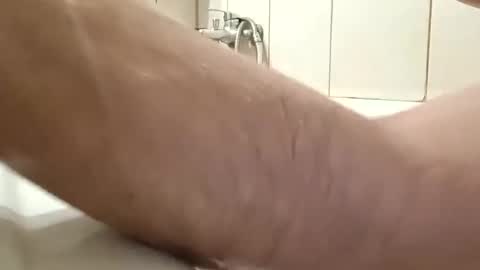 gunwo80 online show from March 9, 2025, 10:41 am