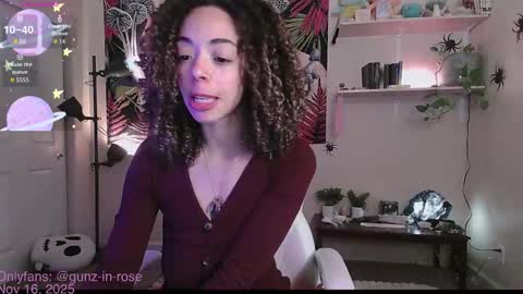 Kylie online show from November 16, 2025, 5:18 pm