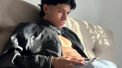 Guts online show from December 4, 2024, 8:29 pm