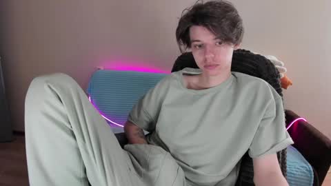 guy_liam1 online show from January 25, 2025, 8:21 am